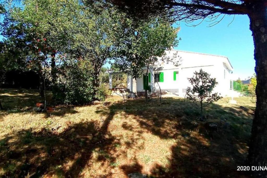 فيلا Numancia 12 Santa María de la Alameda المظهر الخارجي الصورة